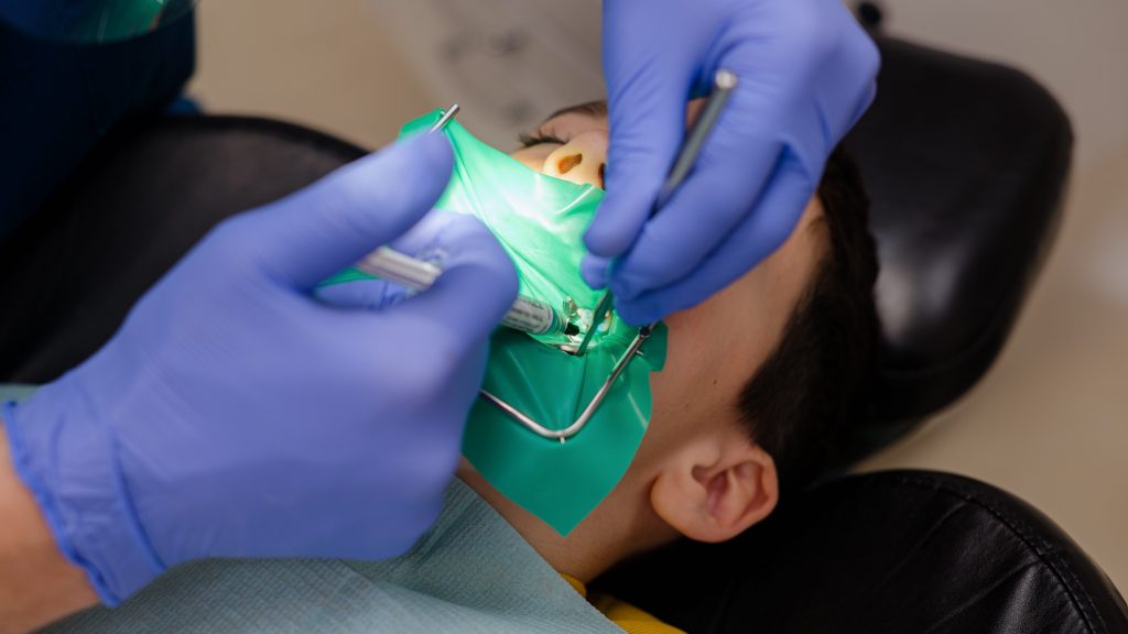 stomatologiya-astana-lechenie-016